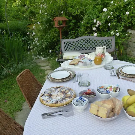 The Roses Garden 3*