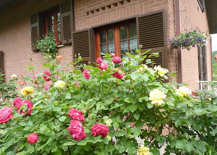 The Roses Garden Bed and breakfast